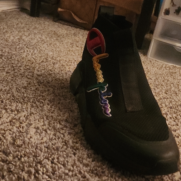 **LIKE NEW** KIDS CHAMPION SHOES - Picture 2 of 5